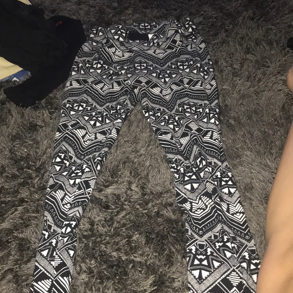 Patterned leggings